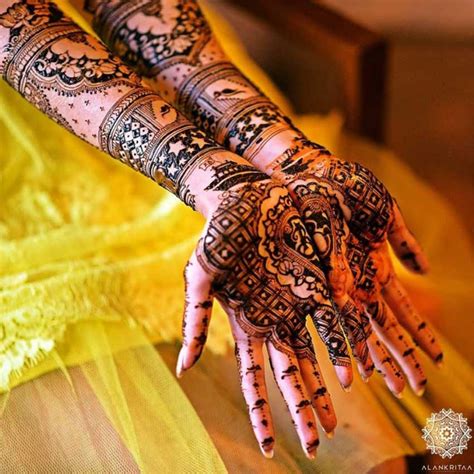 Personalized And Unconventional Mehndi Designs To Go For This Wedding Season