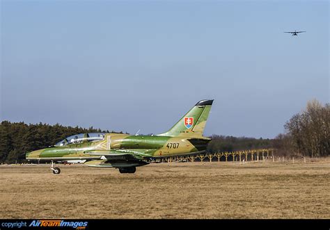 Improved light attack / trainer variant with a cannon pod under the nose, gyro gunsight and gun camera, modernized avionics, provision for a. Aero L-39ZA Albatros (4707) Aircraft Pictures & Photos ...