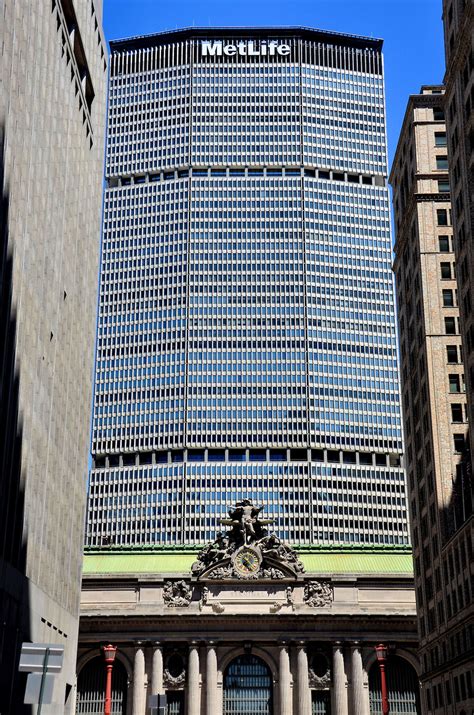 Metlife Building Above Grand Central Terminal In New York City New