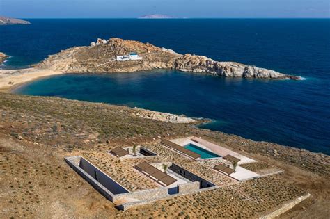 Mold Architects Completes Cave Like House Overlooking The Mediterranean Sea Architect Green