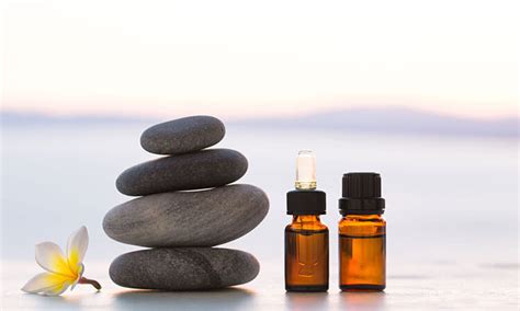 Combine Aromatherapy Massage With Hot Stones For A Warm Session