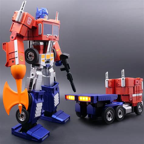 This 700 Optimus Prime Robot Transforms All On Its Own