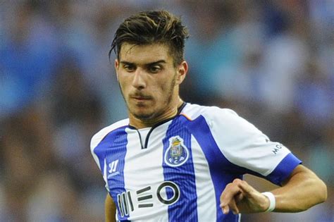 Rúben neves, theo corbeanu · vitinha · willy boly · first clues on lage's new era: Liverpool join transfer chase for 17-year-old Portuguese ...