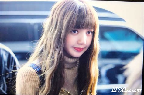 Blackpink Lisa Airport Fashion 27 March To Japan 28