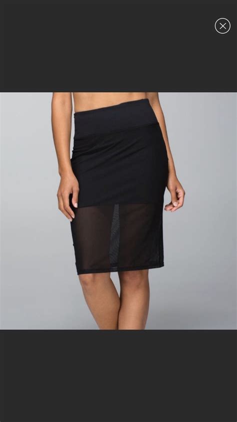 Lululemon crée des vêtements techniques pour le yoga, la course à pied, l'entraînement, et toutes les autres activités du quotidien. lululemon mesh skirt on Mercari | Skirts, Lululemon women ...