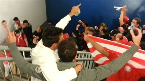 Send us your photos at weareolympiacos@olympiacos.org! Olympiakos fans singing at the stairs of O2 Arena London ...