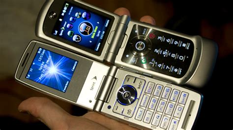 Sprints New Flip Phones Sanyo Katana Eclipse And Motorola Razr Ve20