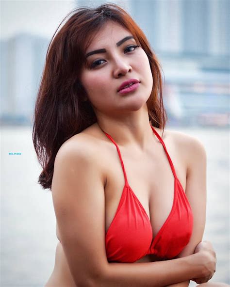 Model Bikini Tika Kaunang Polos Photoshoot Model Indonesia Model