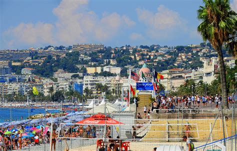 Indkvarteringen består af en lille terrasse, et åbent køkken, 2 værelser til op til 6 gæster. Promenade des Anglais & Opera Plage, Nizza (Nice), France ...