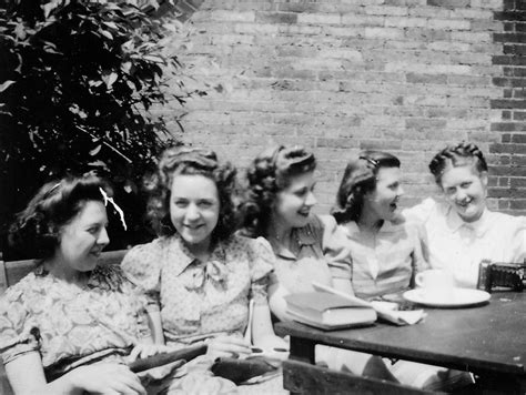 Pretty 40s Girls Saved From A Junk Stall Vintage Ladies Flickr