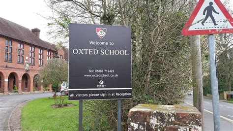 Oxted School Bluehouse Ln Oxted Rh8 0ab Uk