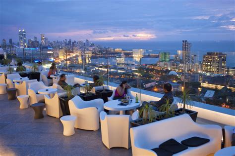 Mumbai hotel reservation as well as packages for mumbai's luxury and cheap hotels in mumbai. 8 Top Mumbai Bars with the Best Atmosphere