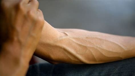 Fastest Way To Get Veins To Pop Out Of Your Arms Youtube