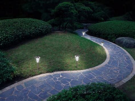 Feb 19, 2018 · provide shape, color, and form using this style of landscape lighting. Designing a Landscape Lighting System - Ideas & Advice ...