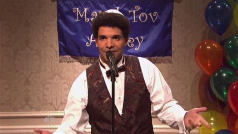 Drake Rocked His Yarmulke And Vest Again For His Re Re Bar Mitzvah On Snl