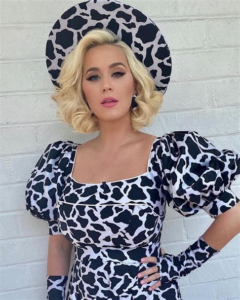 Katy perry released a new single, daisies, with an accompanying music video. Katy Perry's fans go wild for daughter Daisy after Orlando ...