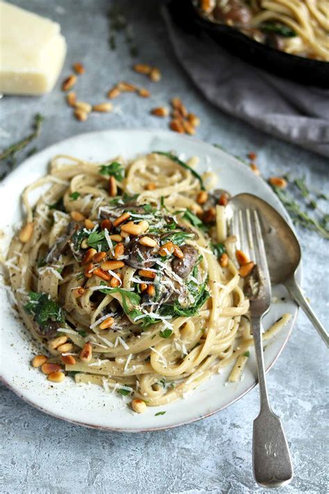 This vegan pumpkin pasta bake is made with pumpkin instead of cream! Creamy Spinach and Mushroom Pasta - The Last Food Blog