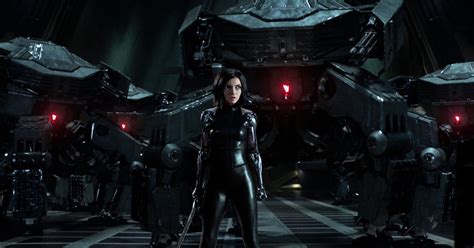 ‘alita Battle Angel Review Do Female Cyborgs Dream Of Breasts The