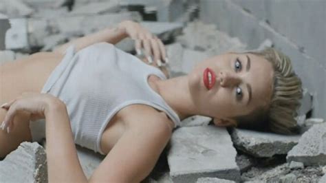 See Miley Cyrus Naked In Wrecking Ball Video Abc News