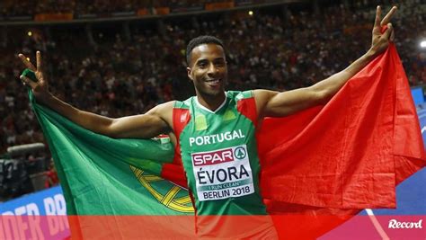 May 28, 2021 · em segundo lugar do triplo, a prova a que se dedica a portuguesa patrícia mamona (que está na superliga europeia), ficou a jamaicana kimberly williams, com 14,69 metros. Nélson Évora sagra-se campeão europeu do triplo salto ...