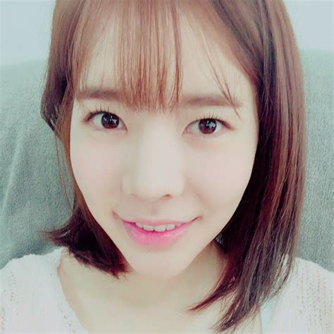 Check Out The Cute Selfie From Snsd S Sunny Wonderful Generation