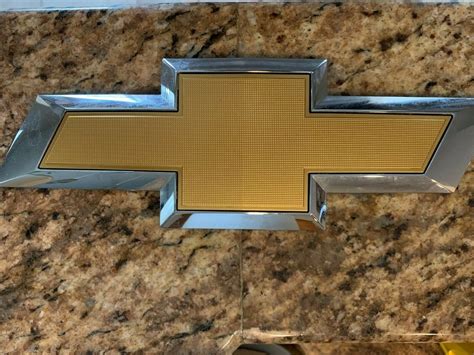 2014 2018 Chevrolet Silverado 1500 Tailgate Bowtie Emblem Badge