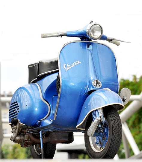Vespa Oldtimer Fotograf Berlin … | Vintage vespa, Vespa oldtimer, Vespa