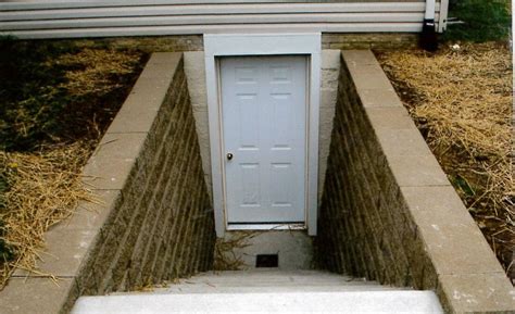 28 Great Basement Exterior Door Ideas To Enhance Your Outdoor View