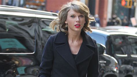 Taylor Swift Has Trademarked ‘this Sick Beat Lyric And More From 1989 Glamour Uk