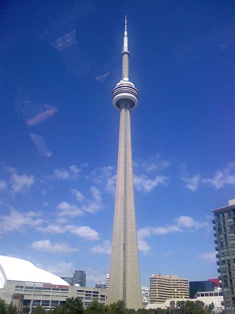 File:CN Tower.jpg - Wikimedia Commons