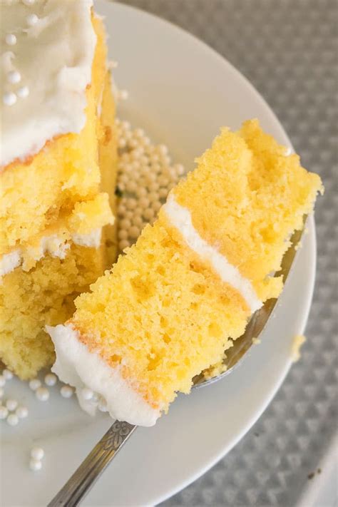 Best Vanilla Cake Recipe {from Scratch} Cakewhiz