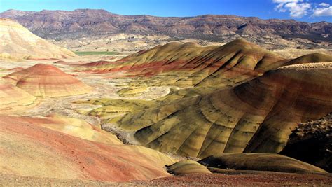 15 Best Hikes At Oregons Painted Hills And John Day Fossil Beds