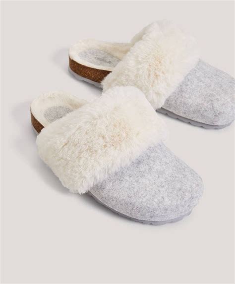 Slippers With Fluffy Cuff Slippers Footwear Oysho United Kingdom