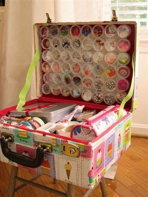 Woman who pulls a career genre: Creative DIY Ideas with Old Suitcase - Hative