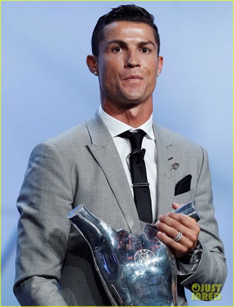 Cristiano Ronaldo Named Uefa Mens Player Of The Year Photo 3945657
