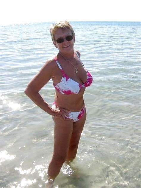 Hot Mature Women In Bikinis Island Over Look