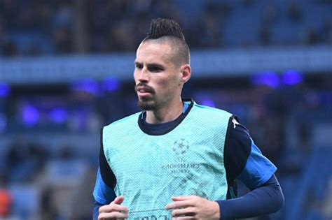 Die italiener verkündete am mittwochabend via twitter, dass der geplante (und vereinbarte) verkauf des mittelfeldspielers. SSC Neapel: Ab nach China: Großer Zahltag für Marek Hamsik