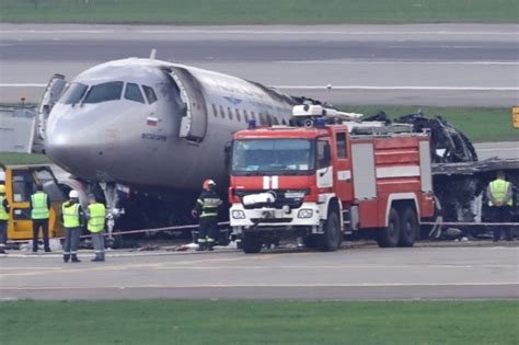 Pilot Lightning Prompted Deadly Russian Plane Crash Landing Aviation