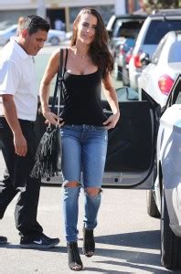 Jessica Lowndes Sexy In Tight Jeans 23 Photos The Fappening