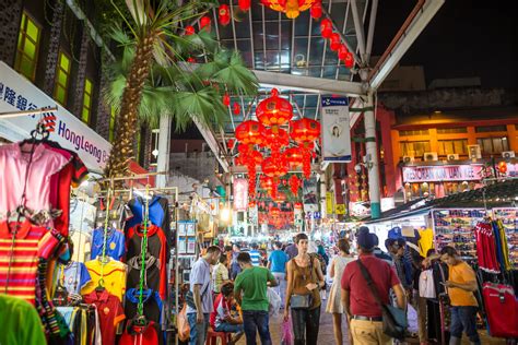 Petaling street a.k.a kl's chinatown has been a part of the malaysian lifestyle for decades. 9 Kuala Lumpur Attractions All Tourists Must Visit ...