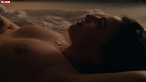 naked laura muller in the night belongs to lovers