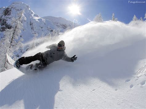 Maciek Swiatkovski Snowboarding In Deep Powder Nassfeld Flickr