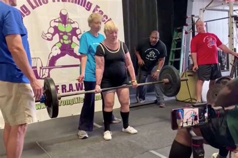 100 year old powerlifter breaks guinness world record girls who powerlift