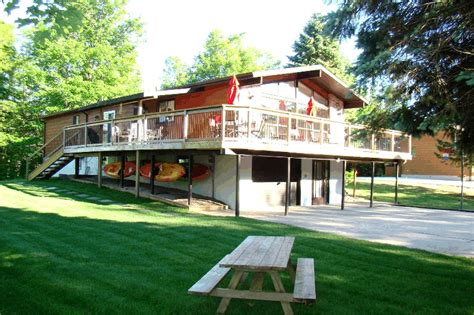 These may vary at airports outside of canada and will be charged in the currency of the departure city. Pet Friendly Cabin near Sauble Beach, Ontario