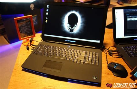 Hands On 2015 Alienware 17 Gaming Laptop Lowyatnet