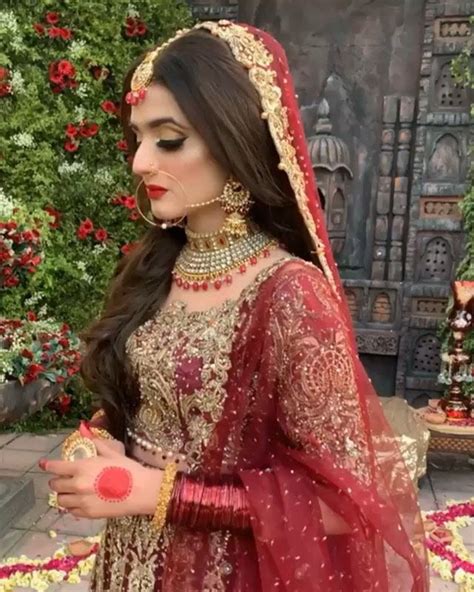 Pakistani Bridal Dresses Stunning Red And Gold Lehenga Design