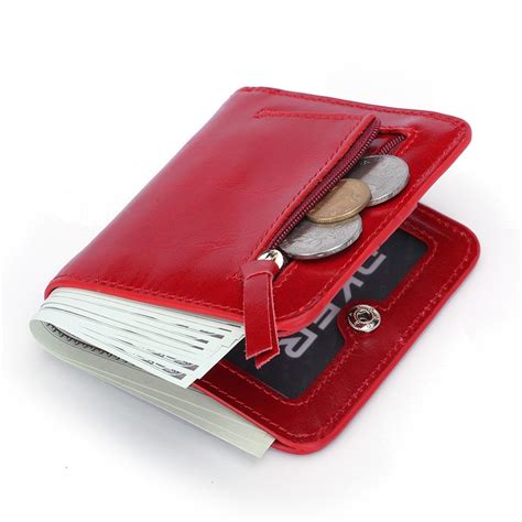Slim Bifold Wallet With Coin Pocket