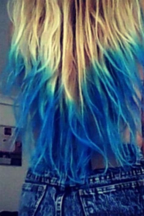 Very Cute Blue Dip Due On Blonde Hair Hair Dye Tips Blue Tips Hair