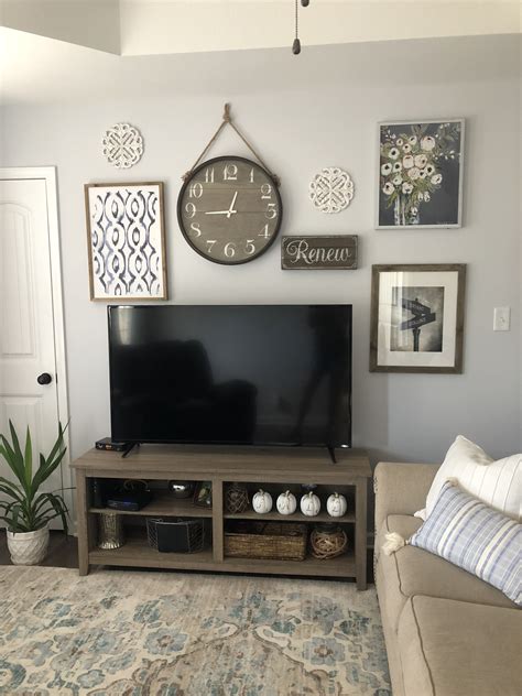 10 Decor For Above Tv