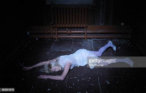 Dead Female Bodies Bildbanksfoton Och Bilder Getty Images